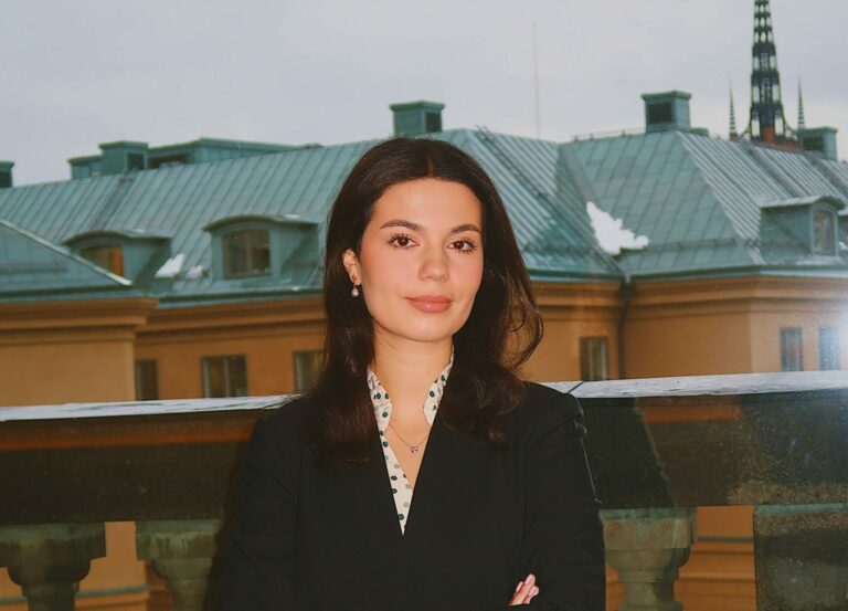 Aida Birinxhiku är Sveriges yngsta riksdagsledamot - “Jag är hedrad för förtroendet”